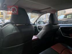 تۆیۆتا ڕاڤ 4